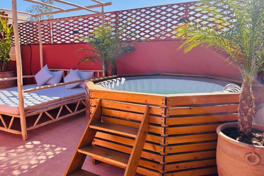 Jacuzzi et Solarium Riad Bamaga